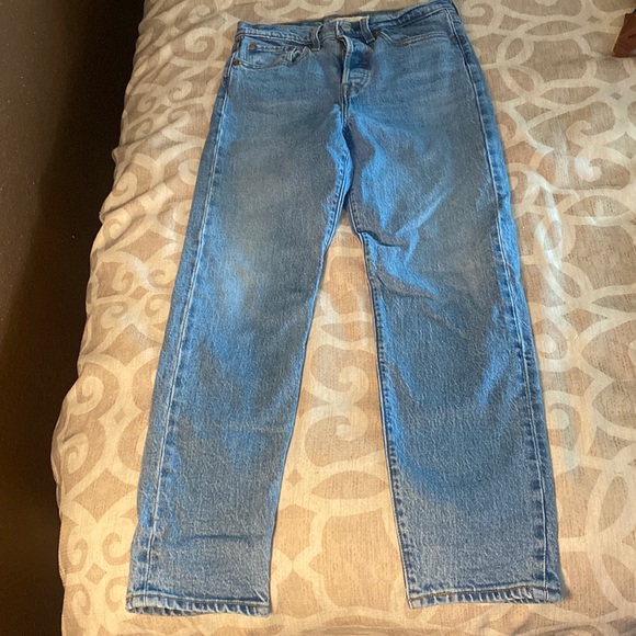 Women High Rise Levis Jeans size 27 - Picture 1 of 5